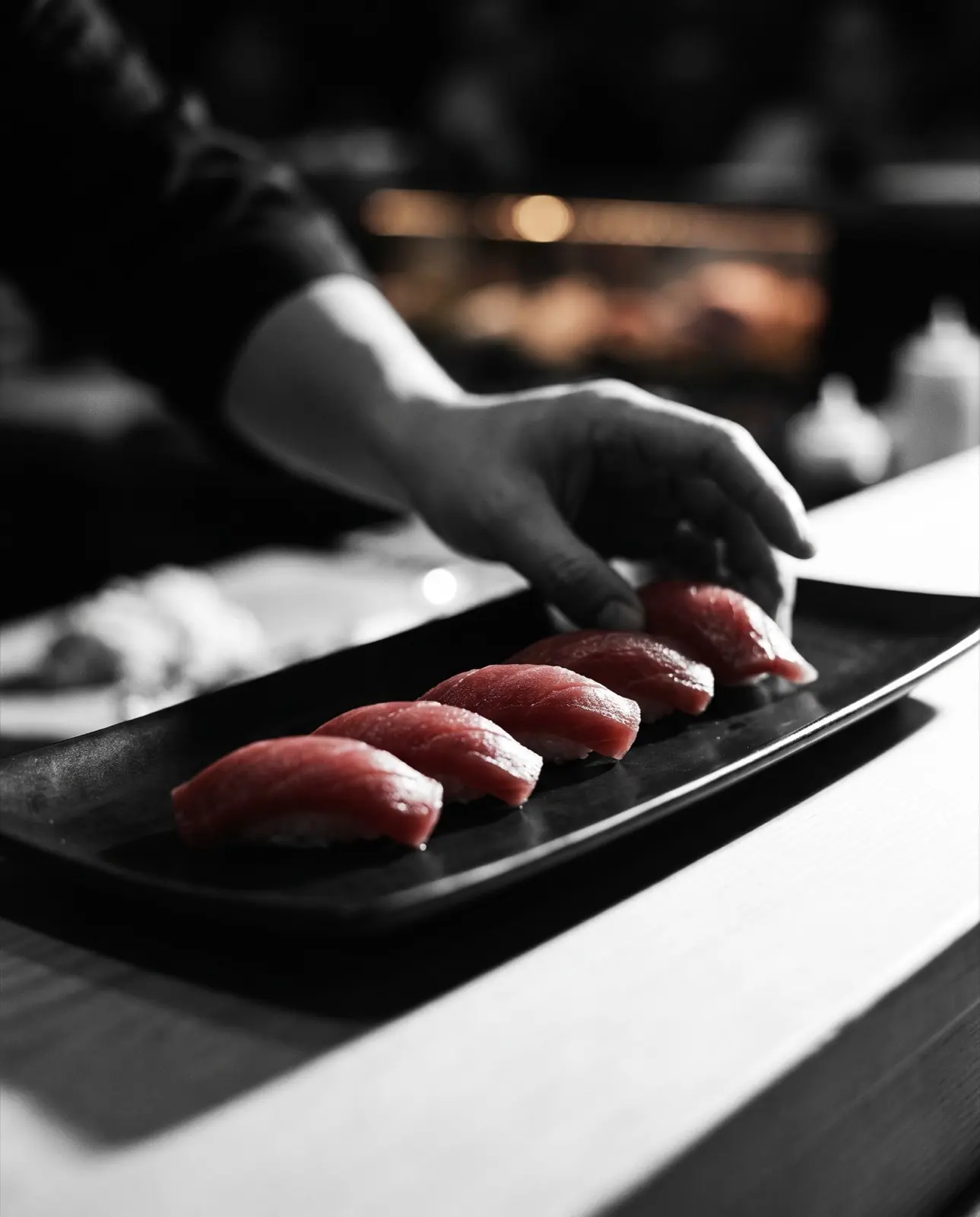 Nigiri tagliati da un lingotto Saku